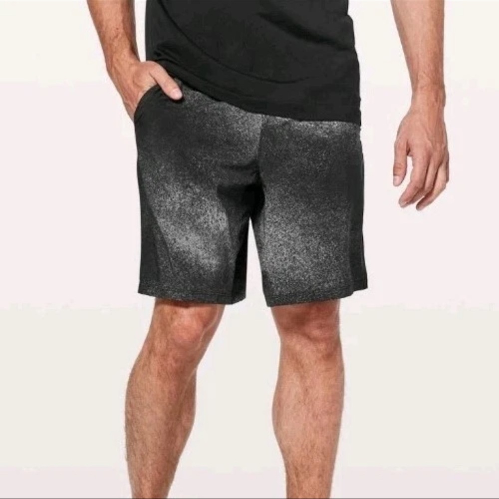 Lululemon Pace Breaker Shorts Men Small Drawstring Ocean Spray Ice Gray Black